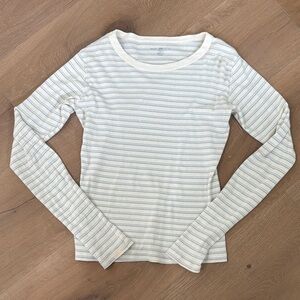 Brandy Melville Women’s Long Sleeve Top